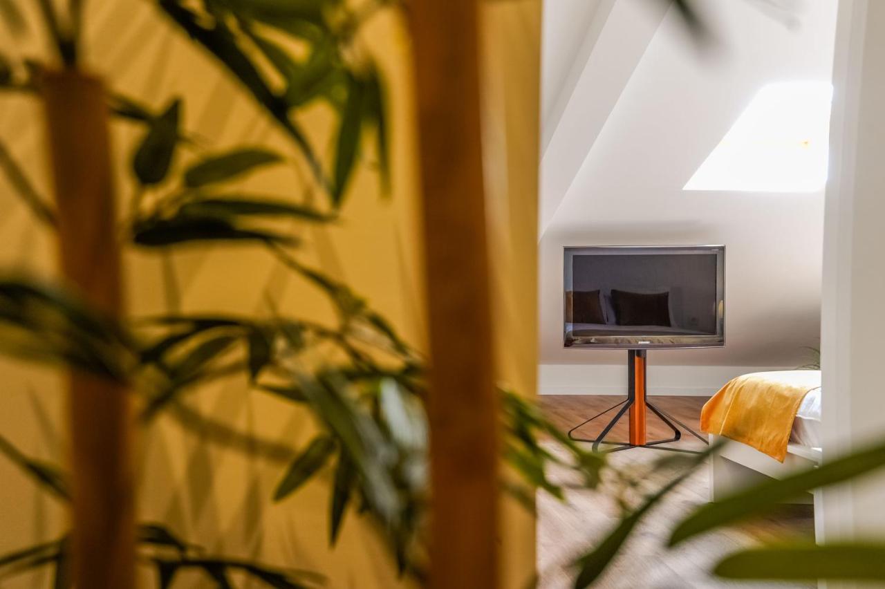 Boutique Room Монтижу Экстерьер фото